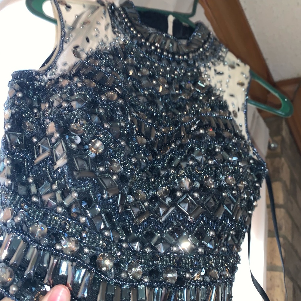 Prom dress! - Picture 7 of 8